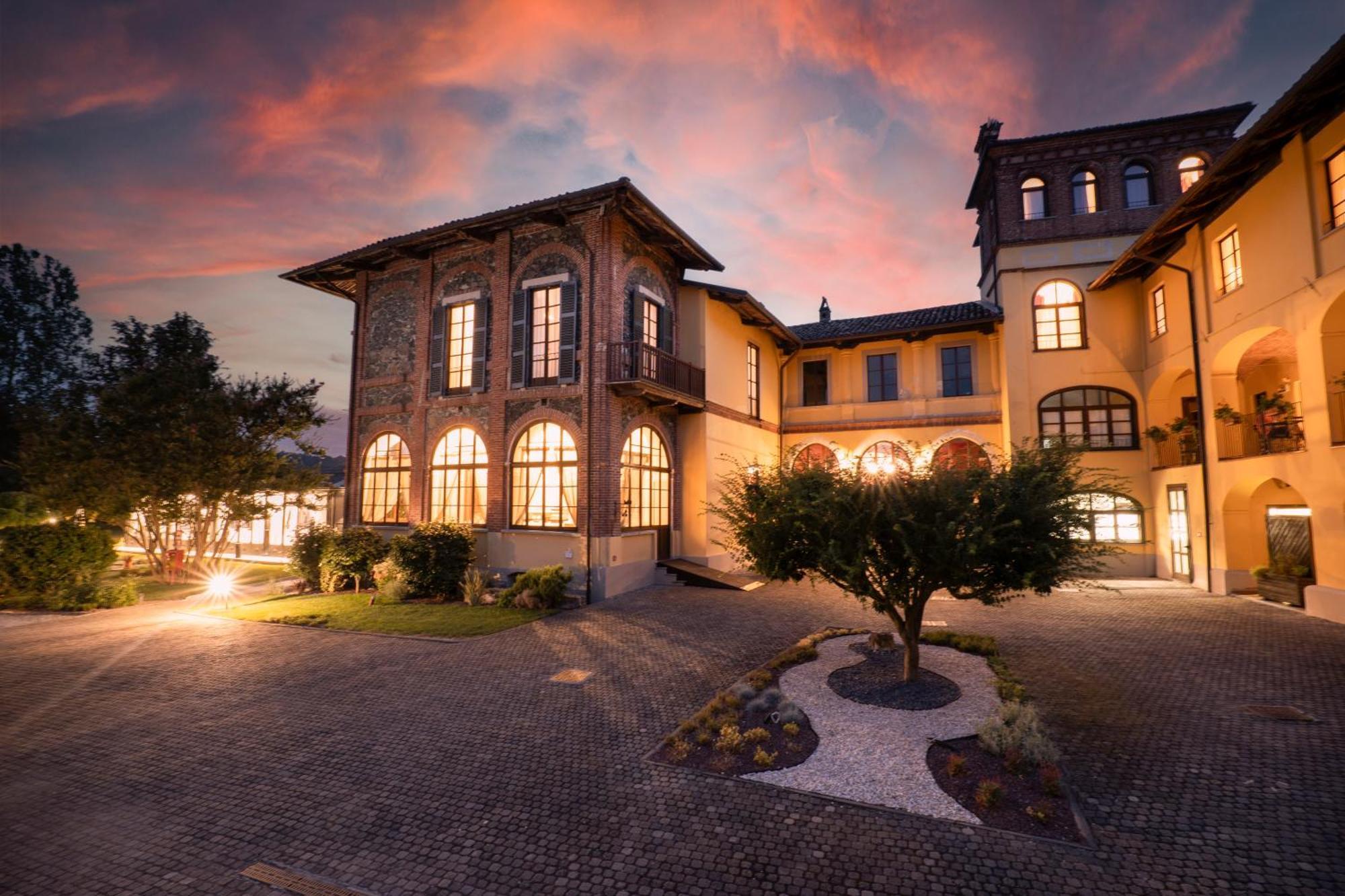 Villa Soleil Colleretto Giacosa ภายนอก รูปภาพ